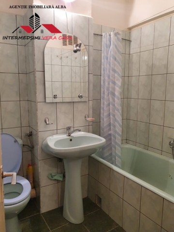 oferta-apartament-3-camere-2-bai-de-inchiriat-alba-iulia-cetate-m-uri-5