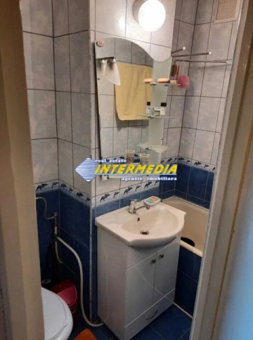 garsoniera-finisata-mobilata-si-utilata-de-vanzare-etaj-2-ampoi-1-3
