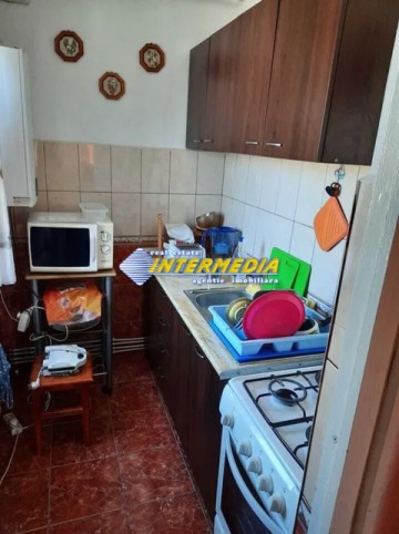 garsoniera-finisata-mobilata-si-utilata-de-vanzare-etaj-2-ampoi-1-5