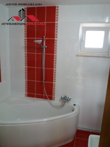 oferta-apartament-4-camere-de-vanzare-anul-2009-mu-134-alba-iulia-spre-micesti-6