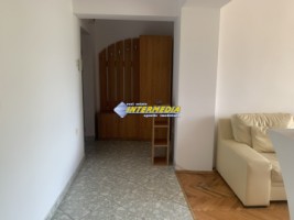 3-camere-de-inchiriat-in-alba-iulia-ampoi-1-etaj-1-250-euro-mobilat-utilat-complet-11