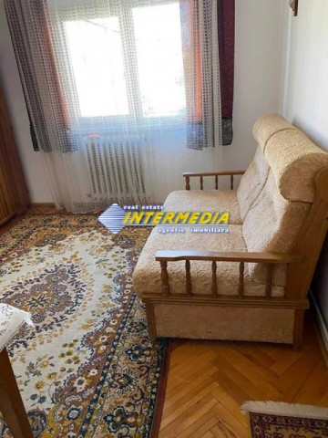 apartament-2-camere-decomandat-in-cetate-de-vanzare-etaj-intermediar-5