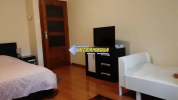 garsoniera-decomandata-de-vanzare-la-etajul-1-mobilata-utilata-alba-iulia-4