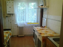 apartament-2-camere-decomandat-in-cetate-etaj-1-de-vanzare