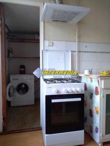 apartament-2-camere-decomandat-in-cetate-etaj-1-de-vanzare-5