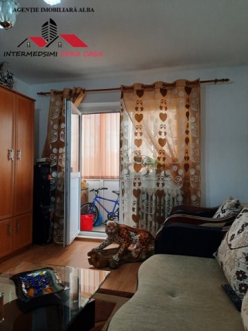 oferta-apartament-3-camere-de-vanzare-renovat-80-mp-alba-iulia-11