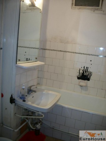 apartament-de-vanzare-2-camere-decomandat-cetate-4