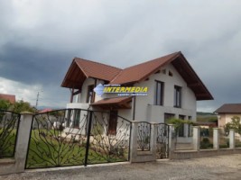 casa-de-vanzare-in-alba-iuliacu-4-camere-2-bai-bucatarie-teren-765-mp