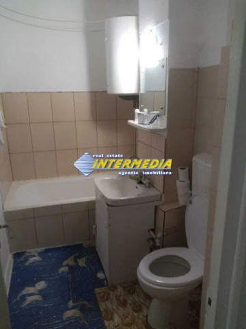 garsoniera-de-vanzare-in-alba-iulia-finisata-zona-sub-stadion-etaj-intermediar-1