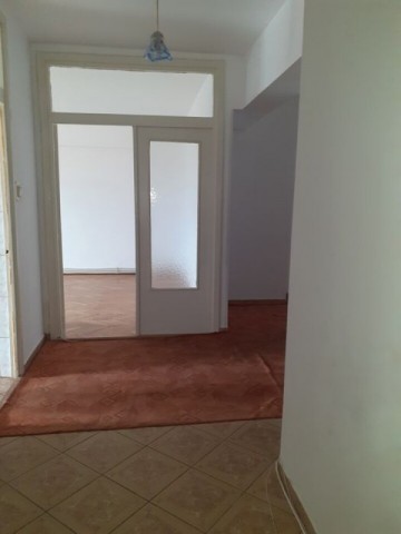 inchiriez-apartament-cu-3-camere-decomandat-6