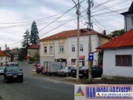 spatiu-comercial-42-mp-campulung-2