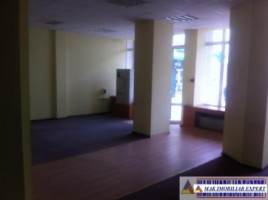 spatiu-comercial-137-mp-campulung-1