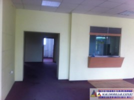 spatiu-comercial-137-mp-campulung-3
