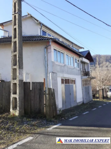 cladire-si-teren-de-vanzare-in-corbi-oportunitate-pentru-accesare-fonduri-europene-2