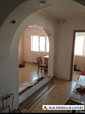 gasca-zurli-apartament-2-camere-cf-1-et-34-campulung-5