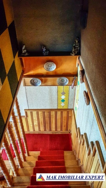 vila-stil-arhitectural-unic-6-camere-teren-802-mp-campulung-34