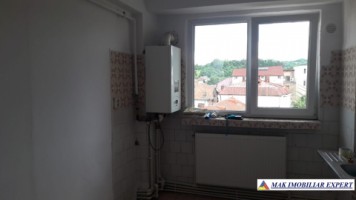 apartament-3-camere-cf-1-et-33-campulung-1