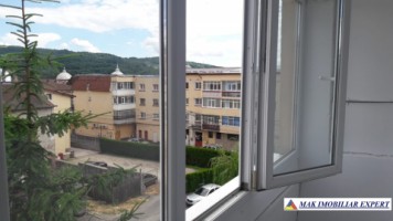 apartament-3-camere-cf-1-et-33-campulung-11