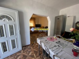 casa-de-vanzare-in-barabant-cu-485-mp-teren-finisata-cu-utilitati-si-drum-asfaltat