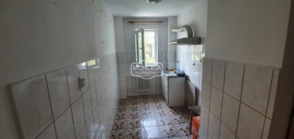 apartament-2-camere-zona-scoala-7-bloc-caramida-izolat-exterior-cu-sarpanta-6