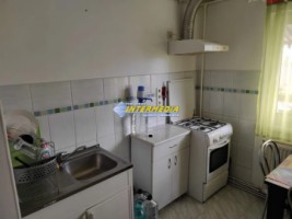apartament-2-camere-etaj-2-de-vanzare-tolstoi-4