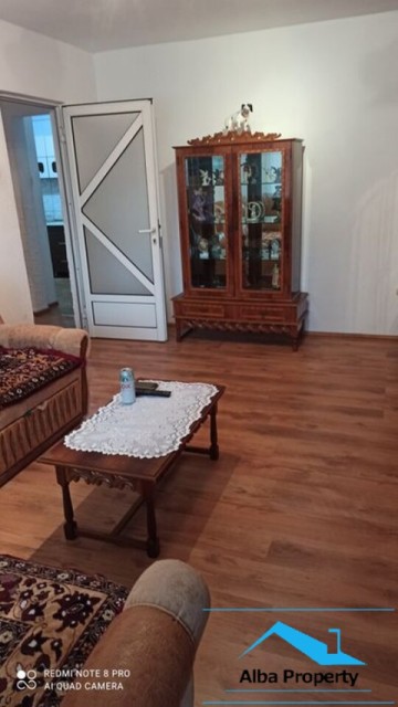 apartament-cu-3-camere-decomandat-cetate-etaj-01-2