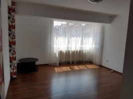 vand-apartament-3-camere-in-bloc-nou-ultracentral