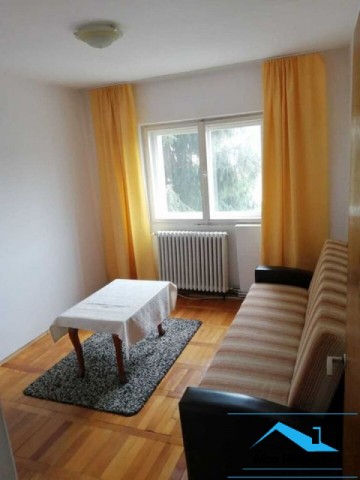 apartament-3-camere-decomandat-zona-cetate-etaj-02-1
