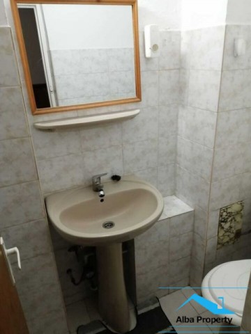 apartament-3-camere-decomandat-zona-cetate-etaj-02-7