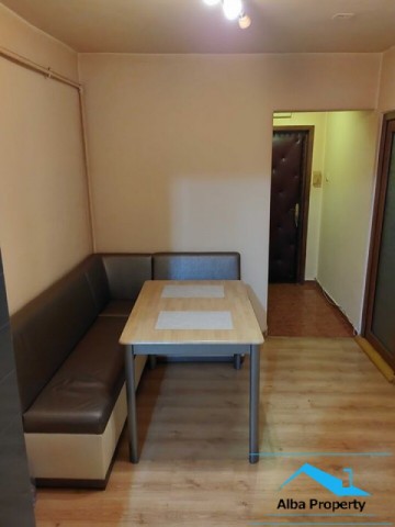 apartament-3-camere-decomandat-etaj-01-zona-cetate-1