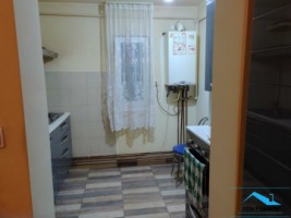 apartament-3-camere-decomandat-etaj-01-zona-cetate-5