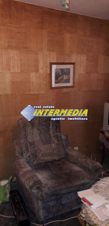 apartament-3-camere-de-vanzare-cetate-etaj-intermediar-2