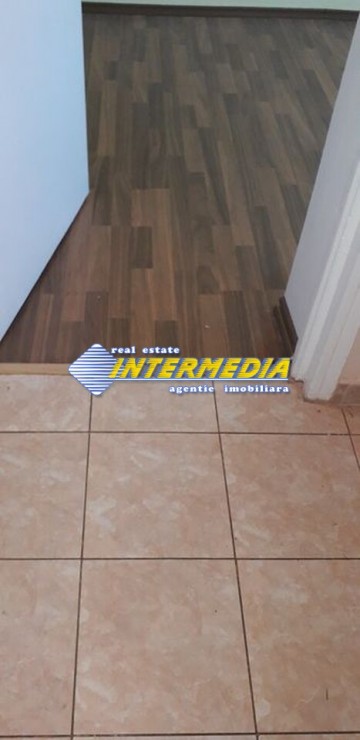 apartament-3-camere-de-vanzare-cetate-etaj-intermediar-4