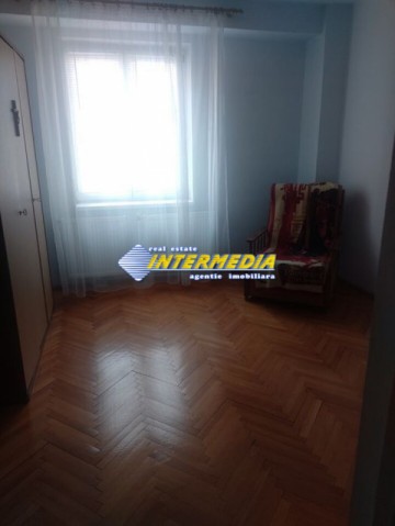 apartament-4-camere-decomandat-etaj-1-ultracentral-2