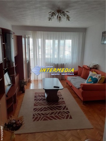 apartament-2-camere-mobilat-si-utilat-de-inchiriat-cetate-1