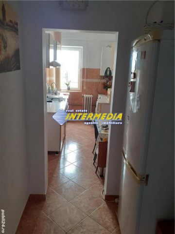 apartament-2-camere-mobilat-si-utilat-de-inchiriat-cetate-4