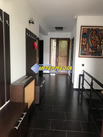casa-dpe-de-inchiriat-in-alba-iulia-zona-cetate-350-mp-si-teren-600-mp-13