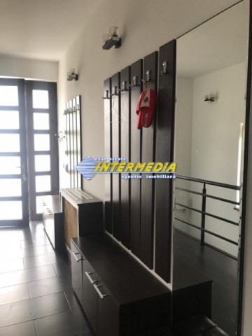 casa-dpe-de-inchiriat-in-alba-iulia-zona-cetate-350-mp-si-teren-600-mp-18