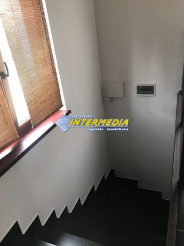casa-dpe-de-inchiriat-in-alba-iulia-zona-cetate-350-mp-si-teren-600-mp-16