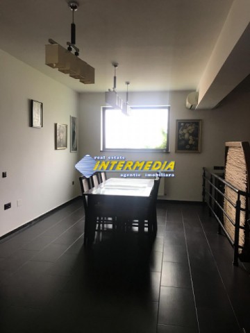 casa-dpe-de-inchiriat-in-alba-iulia-zona-cetate-350-mp-si-teren-600-mp-25