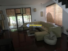 casa-dpe-de-inchiriat-in-alba-iulia-zona-cetate-350-mp-si-teren-600-mp-31