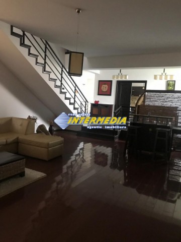 casa-dpe-de-inchiriat-in-alba-iulia-zona-cetate-350-mp-si-teren-600-mp-34