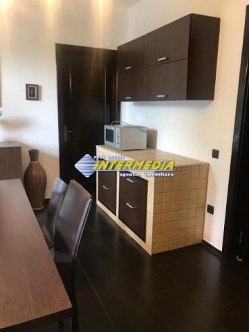 casa-dpe-de-inchiriat-in-alba-iulia-zona-cetate-350-mp-si-teren-600-mp-43
