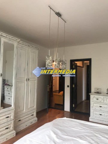 casa-dpe-de-inchiriat-in-alba-iulia-zona-cetate-350-mp-si-teren-600-mp-4