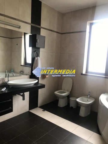 casa-dpe-de-inchiriat-in-alba-iulia-zona-cetate-350-mp-si-teren-600-mp-5