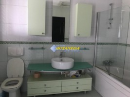 casa-dpe-de-inchiriat-in-alba-iulia-zona-cetate-350-mp-si-teren-600-mp-6