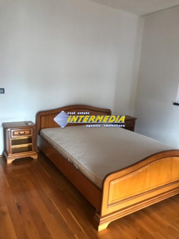 casa-dpe-de-inchiriat-in-alba-iulia-zona-cetate-350-mp-si-teren-600-mp-72