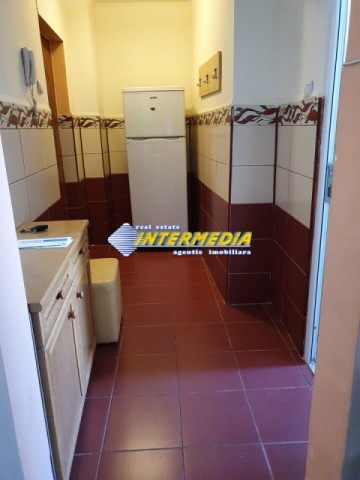apartament-2-camere-mobilat-si-utilat-de-inchiriat-cetate-195-euro-6