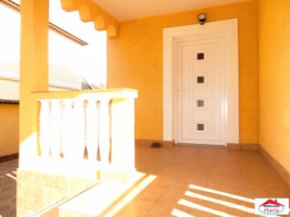 casa-buna-pentru-pensiune-sau-2-familii-id-22249-11