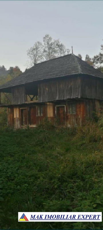 vand-teren-intravilan-2000-mp-nucsoara-arges-2